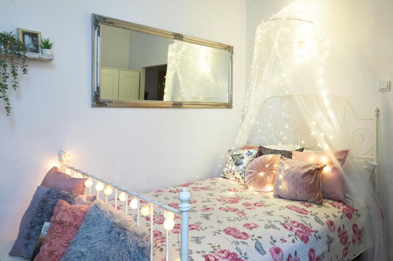 Miodowa Kazimierz Apartment Krasków Eksteriør bilde